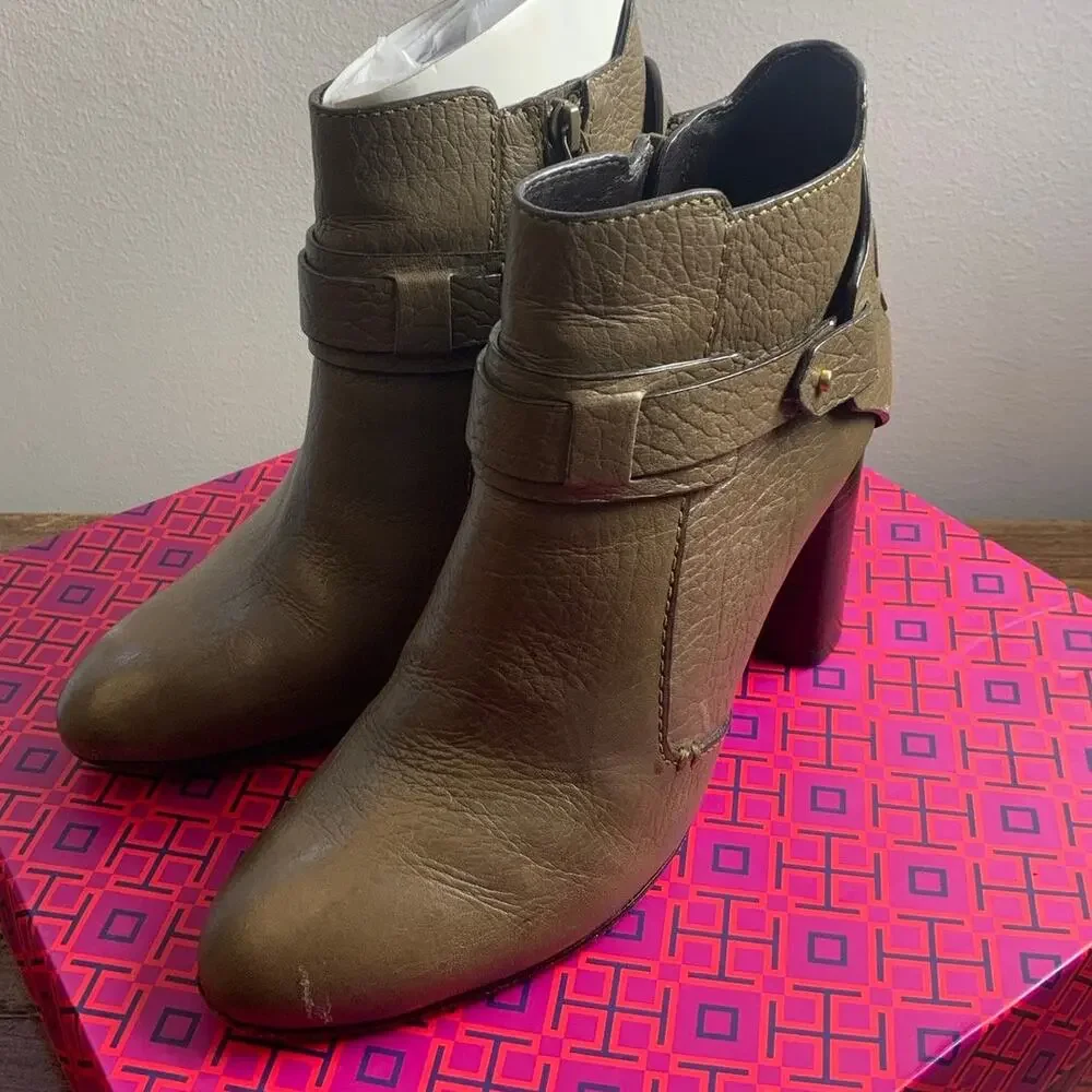 Tory Burch Derby leather ankle booties size 6.5‎
